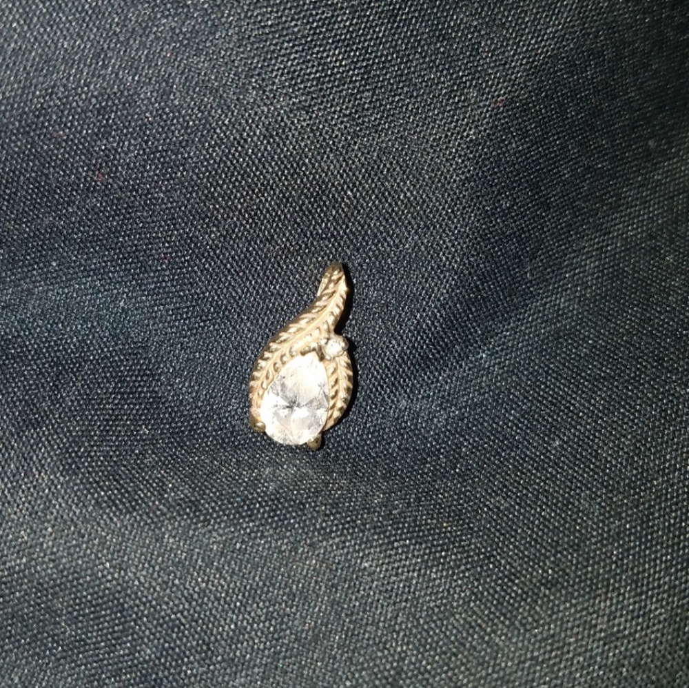 Gold pendant